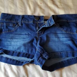Guess shorts sz 27